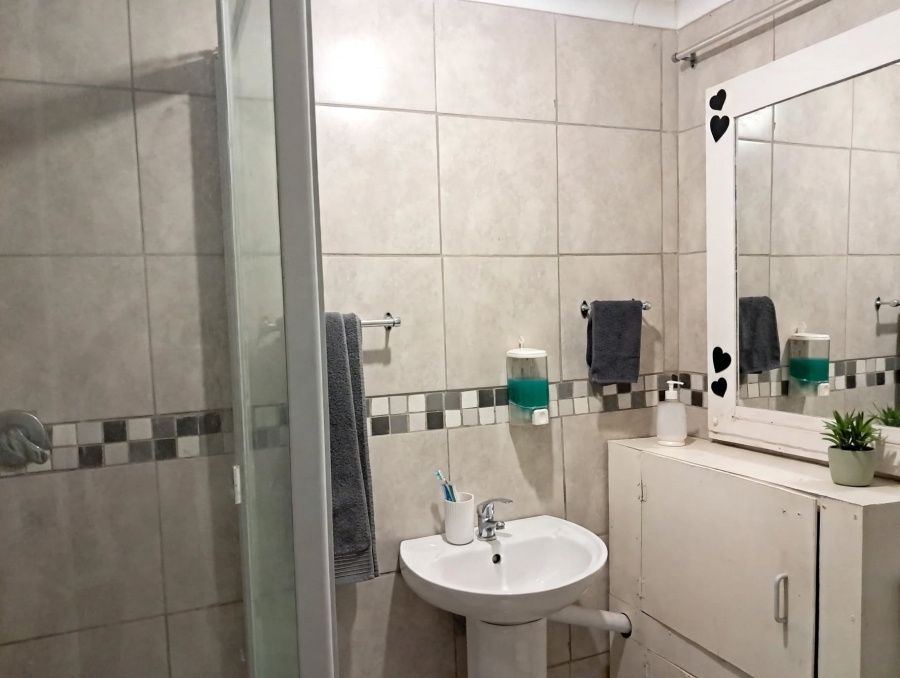 2 Bedroom Property for Sale in Oos Einde North West